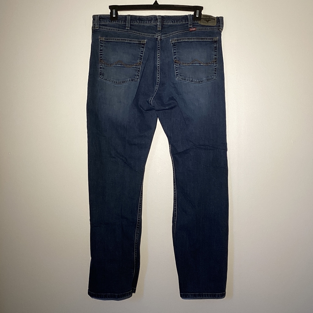 Wrangler Men's Size 38 Relaxed Jeans with Worn-In Look and Contrasting Sti…